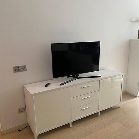 Lovely Apartment In The New Porta Nuova Area Milano Eksteriør bilde