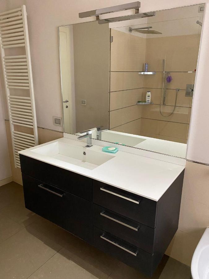 Lovely Apartment In The New Porta Nuova Area Milano Eksteriør bilde